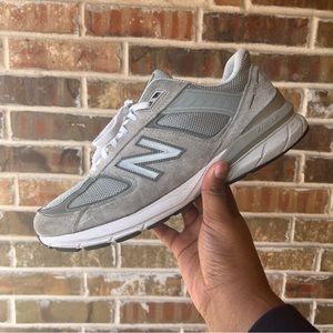 New Balance 990v5